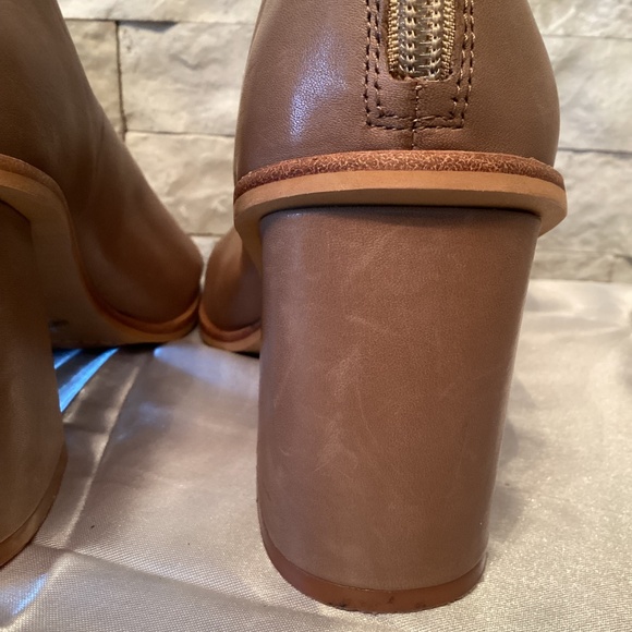 Vince Camuto Bebunder Open Toe Shooties - Picture 8 of 16